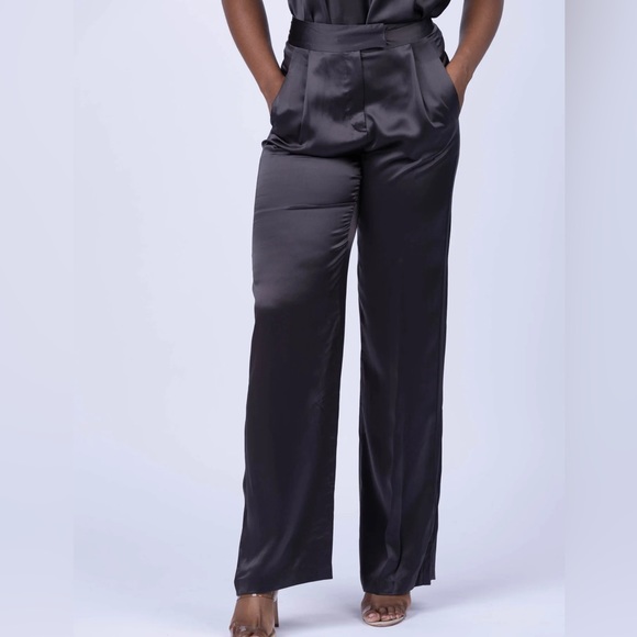 THE SEI
Slant Silk Bralette and pants set size 0 - Picture 8 of 9